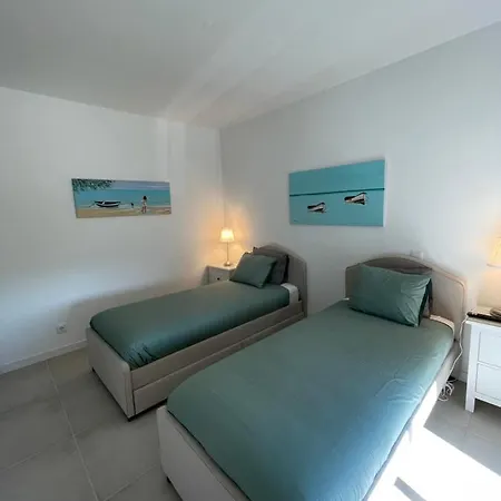 Oasis Mar Deluxe *